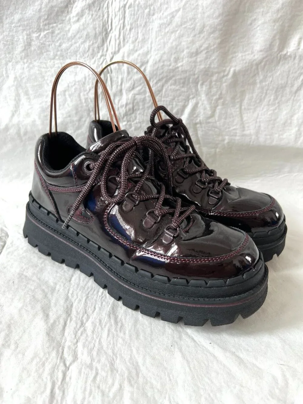 Skechers Jammers shoes womens 9 Cool Block Oxford burgundy red faux patent